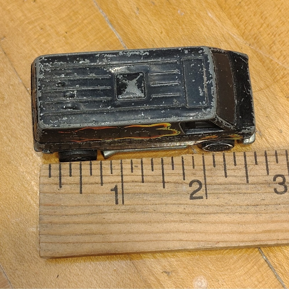 Hot Wheels 1974 Chevrolet Super Van Black W/ Flames Hong Kong - Picture 10 of 10
